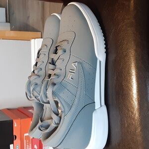Fila Original Fitness SL. size 11.5 gray and white